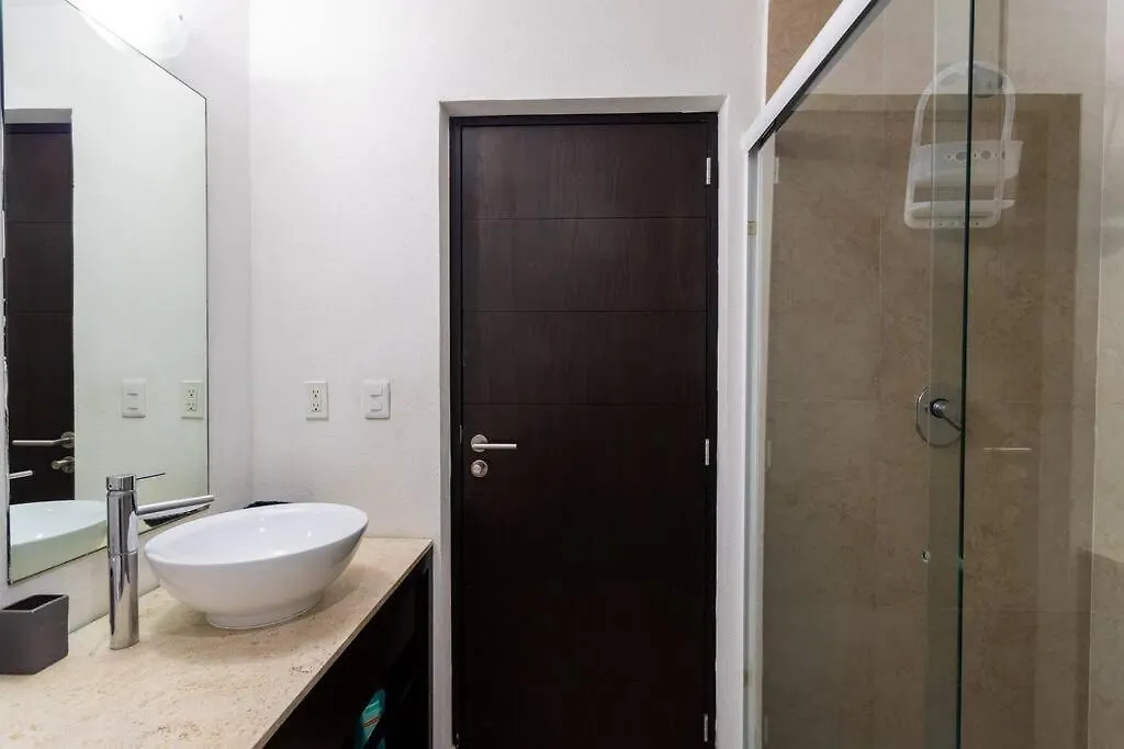 Marina Beachfront 2 Bdr By Casa Paraiso Cancun Apartment