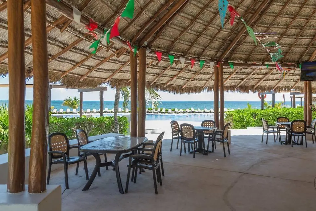 Marina Beachfront 2 Bdr By Casa Paraiso Cancún 0*,