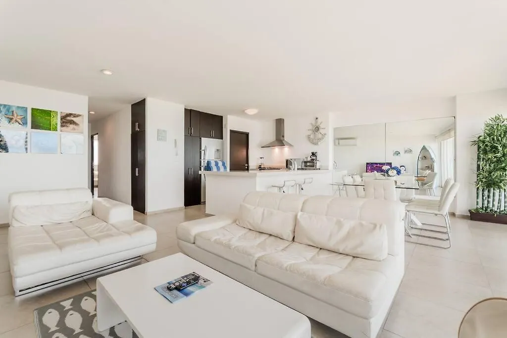 Marina Beachfront 2 Bdr By Casa Paraiso Cancún Appartement